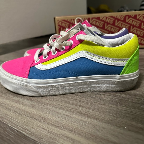 only warn maybe 5 times. *WILL CLEAN SHOES BEFORE SHIPPING* - Picture 3 of 6